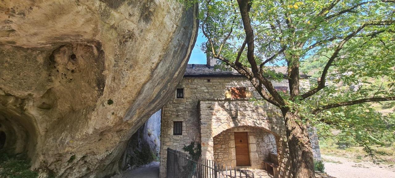 Gite La Cardabelle Ispagnac Экстерьер фото